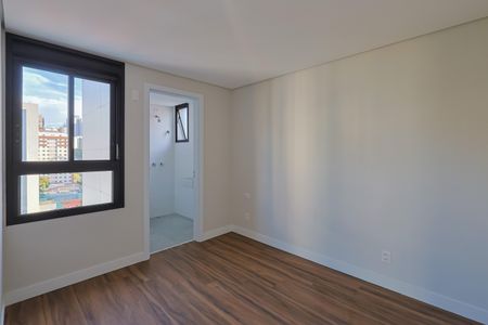 Suíte de apartamento à venda com 2 quartos, 110m² em Santa Efigênia, Belo Horizonte