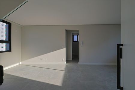 Sala/cozinha de apartamento à venda com 2 quartos, 110m² em Santa Efigênia, Belo Horizonte