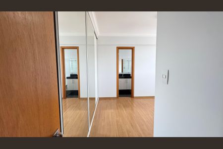 Apartamento para alugar com 115m², 4 quartos e 2 vagasQuarto