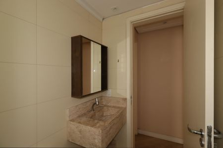 Banheiro de apartamento à venda com 2 quartos, 50m² em Vila Homero Thon, Santo André