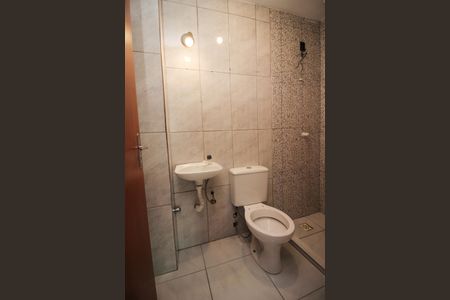 Casa de condomínio para alugar com 62m², 2 quartos e 1 vaga Casa de condomínio para alugar com 62m², 2 quartos e 1 vagaBanheiro Social