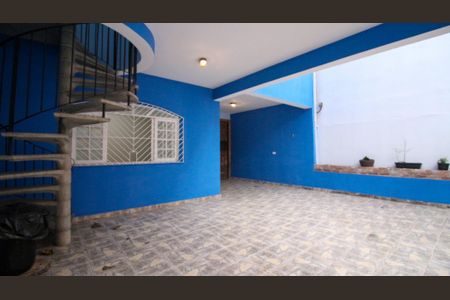 Casa à venda com 145m², 3 quartos e 3 vagas Casa à venda com 145m², 3 quartos e 3 vagasGaragem