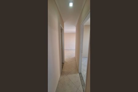 Corredor de apartamento para alugar com 3 quartos, 65m² em Vila Curuçá, Santo André
