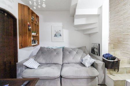 Sala de casa para alugar com 3 quartos, 104m² em Parque Savoi City, São Paulo