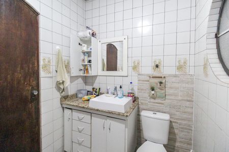 Casa para alugar com 104m², 3 quartos e 2 vagasBanheiro Social