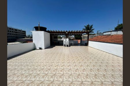 Casa à venda com 180m², 7 quartos e 4 vagasFoto 04
