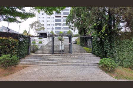 Apartamento para alugar com 176m², 3 quartos e 3 vagas Apartamento para alugar com 176m², 3 quartos e 3 vagasFachada