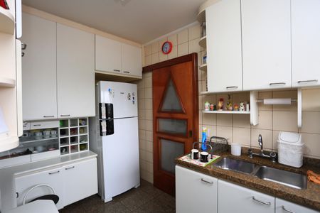 Apartamento para alugar com 176m², 3 quartos e 3 vagas Apartamento para alugar com 176m², 3 quartos e 3 vagasCozinha