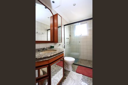 Apartamento para alugar com 176m², 3 quartos e 3 vagas Apartamento para alugar com 176m², 3 quartos e 3 vagasBanheiro da Suíte 2