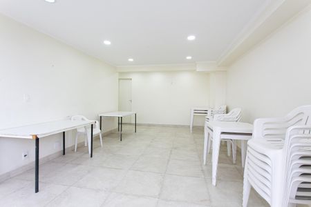 Apartamento para alugar com 58m², 2 quartos e 1 vagaÁrea comum - Salão de festas