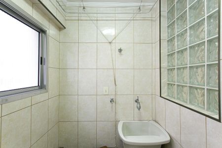 Apartamento para alugar com 58m², 2 quartos e 1 vagaÁrea de Serviço