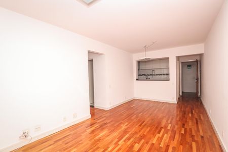 Sala de apartamento para alugar com 3 quartos, 76m² em Vila Progredior, São Paulo