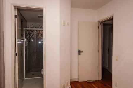 Apartamento para alugar com 76m², 3 quartos e 1 vaga Apartamento para alugar com 76m², 3 quartos e 1 vagaSuite
