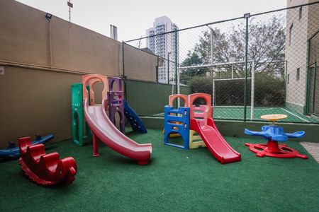 Apartamento para alugar com 76m², 3 quartos e 1 vaga Apartamento para alugar com 76m², 3 quartos e 1 vagaÁrea comum - Playground