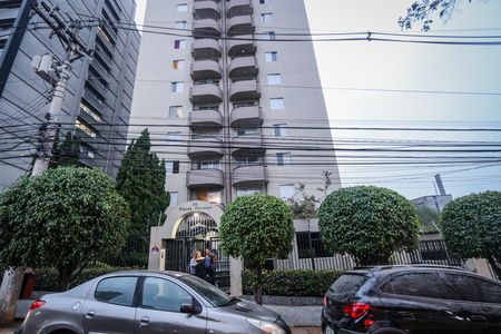 Apartamento para alugar com 76m², 3 quartos e 1 vaga Apartamento para alugar com 76m², 3 quartos e 1 vagaFachada