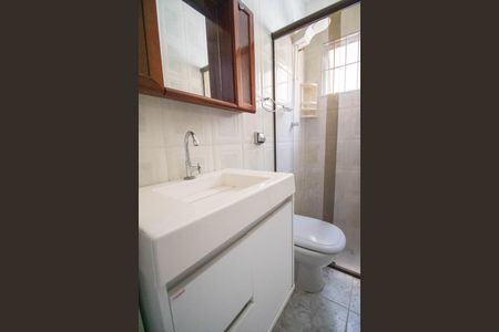 Casa para alugar com 120m², 2 quartos e 2 vagasBanheiro da Suíte