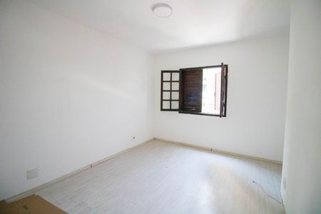 Casa para alugar com 120m², 2 quartos e 2 vagasSuíte