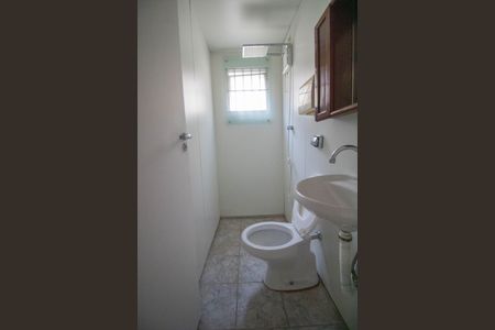 Casa para alugar com 120m², 2 quartos e 2 vagasBanheiro Social