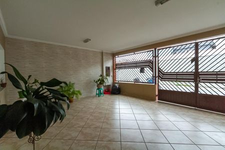 Casa à venda com 100m², 1 quarto e 2 vagas Casa à venda com 100m², 1 quarto e 2 vagasGaragem