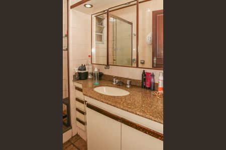 Casa à venda com 250m², 3 quartos e 2 vagasBanheiro