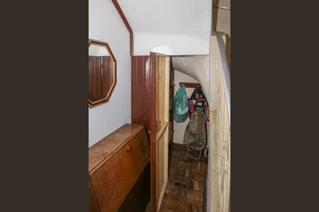 Casa à venda com 250m², 3 quartos e 2 vagasEscada