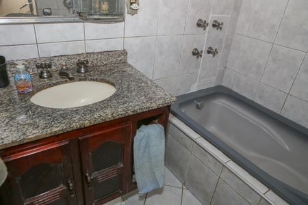 Casa à venda com 250m², 3 quartos e 2 vagasBanheiro Superior