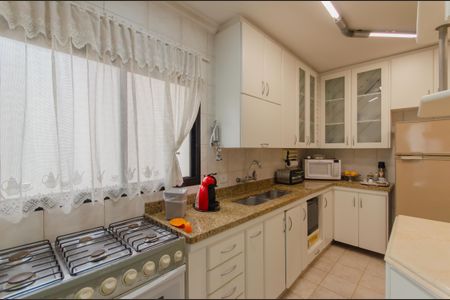 Apartamento à venda com 101m², 3 quartos e 2 vagasCozinha