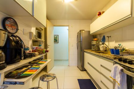 Apartamento à venda com 85m², 2 quartos e 2 vagasCozinha