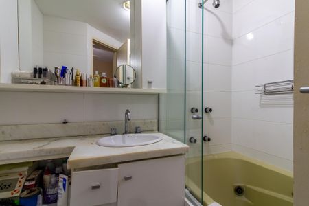 Apartamento à venda com 85m², 2 quartos e 2 vagasBanheiro da Suíte 2