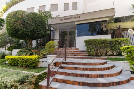 Apartamento à venda com 120m², 3 quartos e 2 vagas Apartamento à venda com 120m², 3 quartos e 2 vagasFachada e portaria