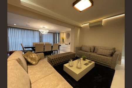 Apartamento à venda com 142m², 3 quartos e 3 vagasSala