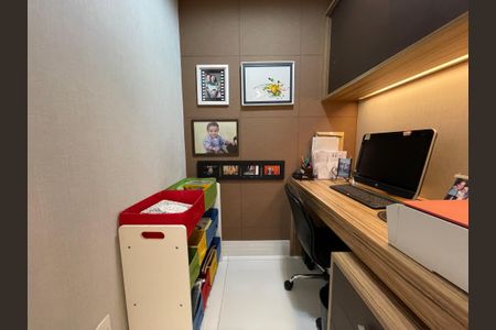 Apartamento à venda com 142m², 3 quartos e 3 vagasEscritório