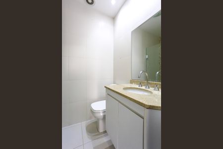 Apartamento à venda com 81m², 3 quartos e 2 vagasBanheiro