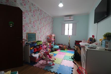 Casa à venda com 244m², 3 quartos e 2 vagasQuarto 2