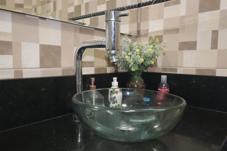 Casa à venda com 244m², 3 quartos e 2 vagasLavabo