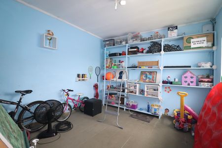 Casa à venda com 244m², 3 quartos e 2 vagasDepósito