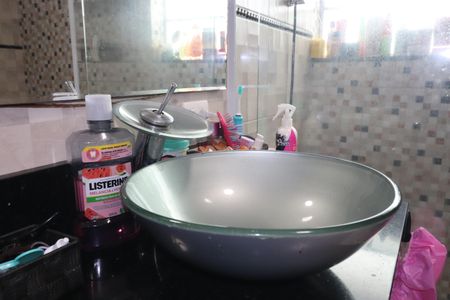 Casa à venda com 244m², 3 quartos e 2 vagasBanheiro da Suíte