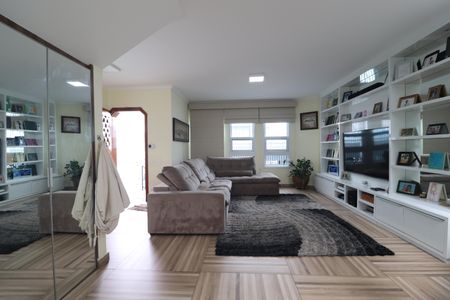 Casa à venda com 244m², 3 quartos e 2 vagasSala 1