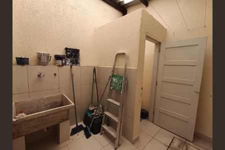 Casa à venda com 90m², 3 quartos e 1 vagaÁrea de Serviço