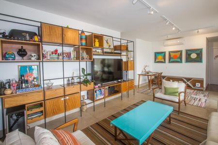 Apartamento para alugar com 104m², 2 quartos e 2 vagasSala