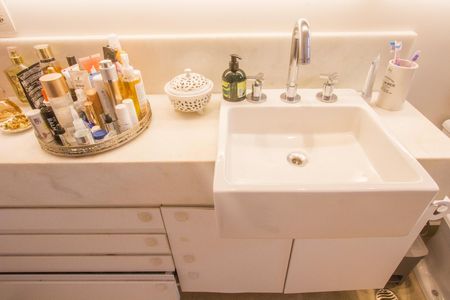 Apartamento para alugar com 104m², 2 quartos e 2 vagasBanheiro da Suíte