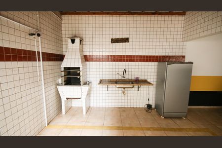 Apartamento para alugar com 100m², 2 quartos e 1 vagaÁrea comum - Churrasqueira