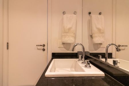 Studio à venda com 27m², 1 quarto e sem vaga Studio à venda com 27m², 1 quarto e sem vagaBanheiro