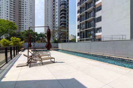 Studio à venda com 27m², 1 quarto e sem vaga Studio à venda com 27m², 1 quarto e sem vagaÁrea comum - Piscina