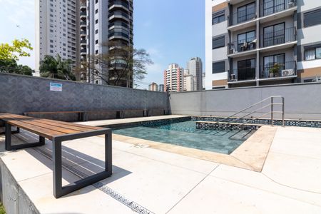 Studio à venda com 27m², 1 quarto e sem vaga Studio à venda com 27m², 1 quarto e sem vagaÁrea comum - Piscina