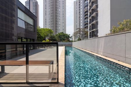 Studio à venda com 27m², 1 quarto e sem vaga Studio à venda com 27m², 1 quarto e sem vagaÁrea comum - Piscina