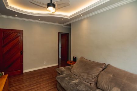 Sala de apartamento à venda com 2 quartos, 130m² em Planalto, Belo Horizonte