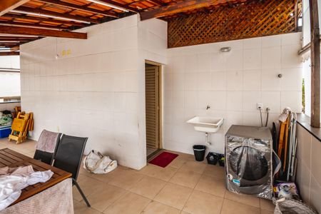 Apartamento à venda com 130m², 2 quartos e 1 vagaÁrea de Serviço