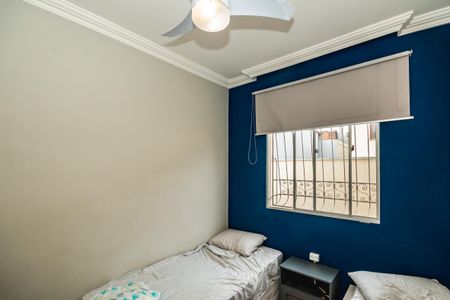 Quarto de apartamento à venda com 2 quartos, 130m² em Planalto, Belo Horizonte