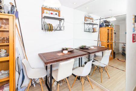Sala de apartamento à venda com 2 quartos, 50m² em Vila Anastácio, São Paulo